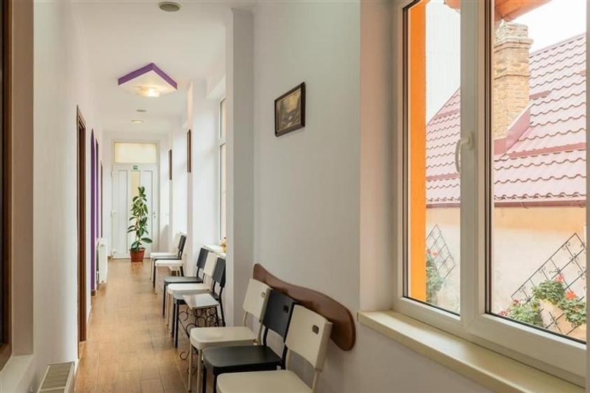 Casa pretabila:comercial/ servicii/ rezidential Central, Fagaras - 5