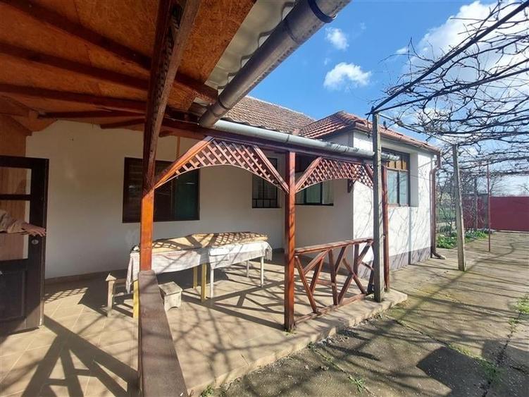 Casa cu teren de 3.500 mp in Santana! Ideal pentru proiect rezidential! - 2