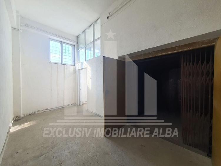 Spațiu comercial, de 858 mp, în Central