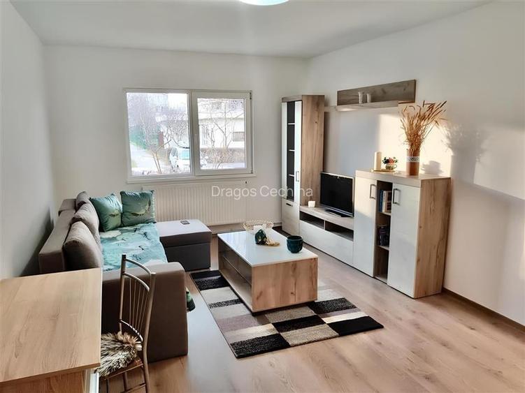 Apartament cu 3 camere circular, mobilat în Tractorul Apartament cu 3 camere circular, mobilat în Tractorul