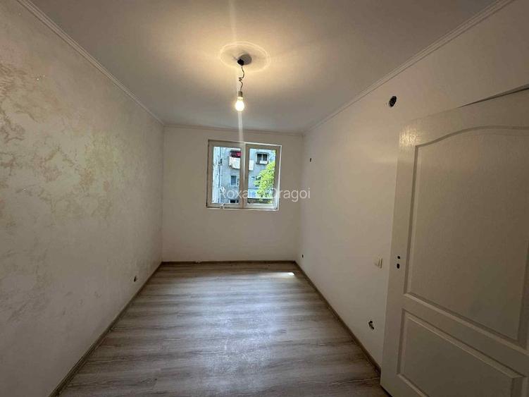 Apartament cu 3 camere decomandat în Trafic Greu Apartament cu 3 camere decomandat în Trafic Greu