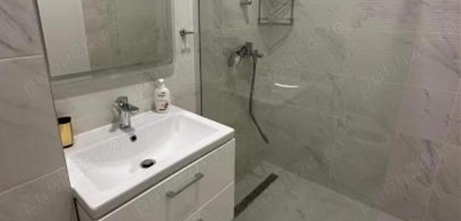 Garsoniera Regie Residence bloc nou Metrou 4 minute - 5