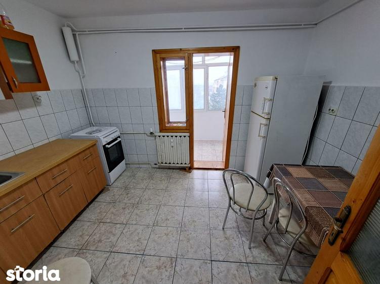 Apartament cu 3 camere decomandate, Burdujeni Cuza -Voda 2 - 2