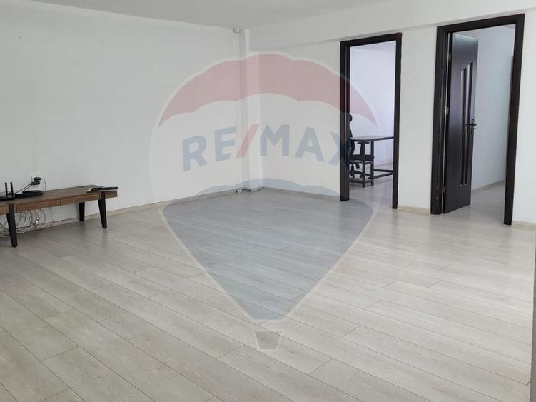 VILĂ MIXTĂ DE VÂNZARE – STRADA 1 DECEMBRIE 1918 - 5