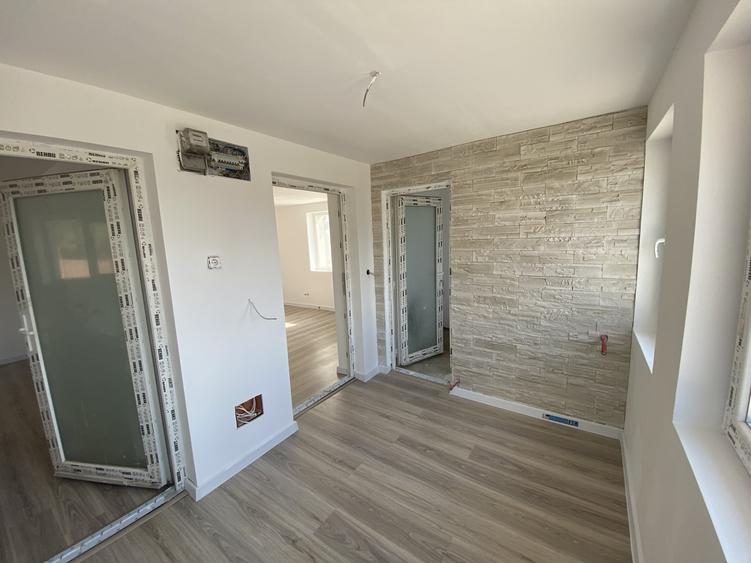 Casa finisata de vanzare , 1,5 km de Salicea - 2