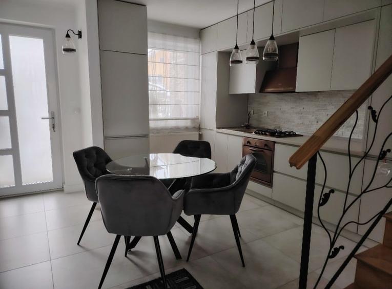 Casă înșiruită de vânzare - 128 mp, 3 camere, Alba Iulia, ZONĂ CENTRALĂ - 2