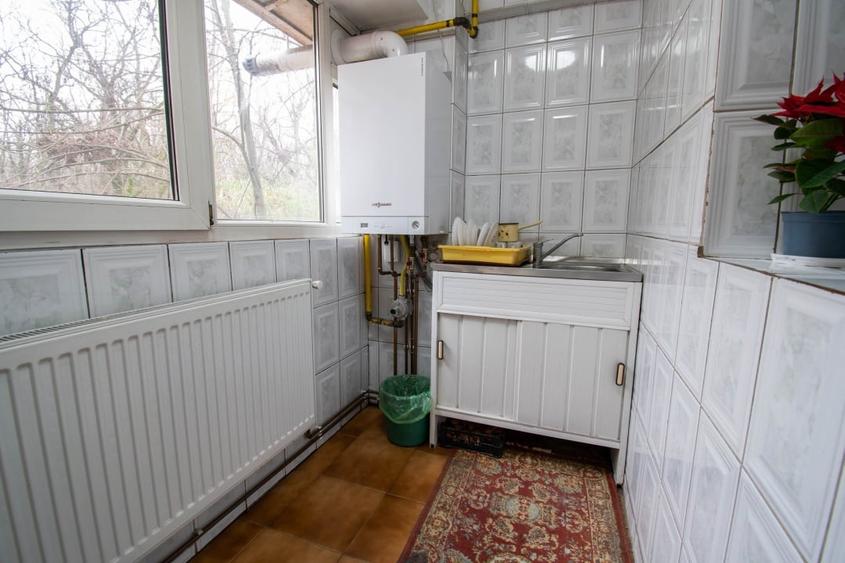 Stefanestii de Jos, 3 camere 70 mp,2 bai,centrala proprie,etaj 1/2,Comision 0% - 10