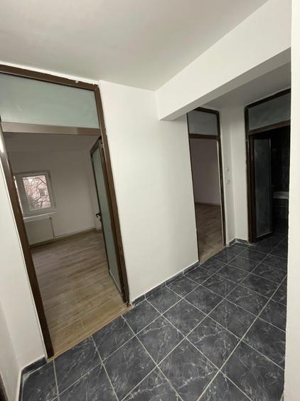 Apartament 3 camere 76 mp etaj 2, centrala termica 12 min Metrou Lujerului - 8