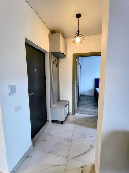 Apartament cu 2 camere semidecomandat în Apărătorii Patriei