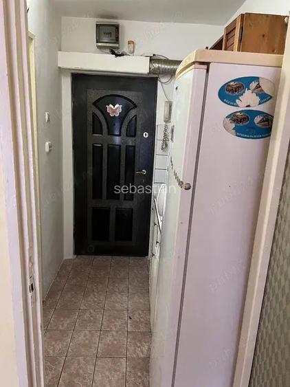 Ocazie!!! Garsoniera decenta zona Uta Cocorilor etaj 2 ocupabila imediat