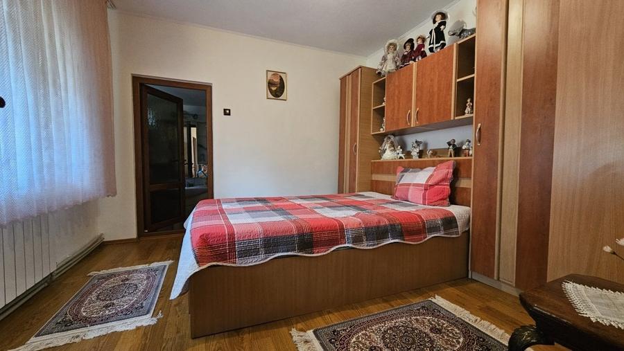 Casa 4 camere - zona Trocadero - termen lung - 2