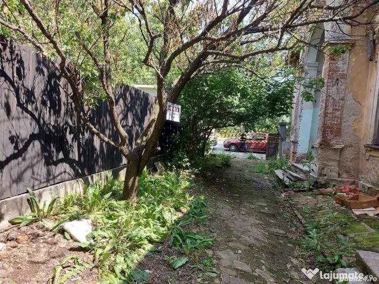 Casa si Teren, Piata Cosbuc - 1