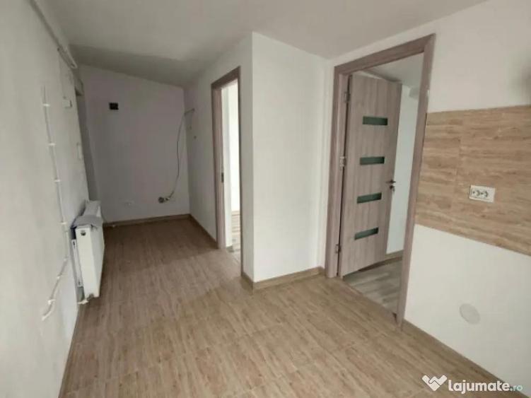 Apartament 4 camere, 100 mp (impartit in 2 ap. decomandate - 2