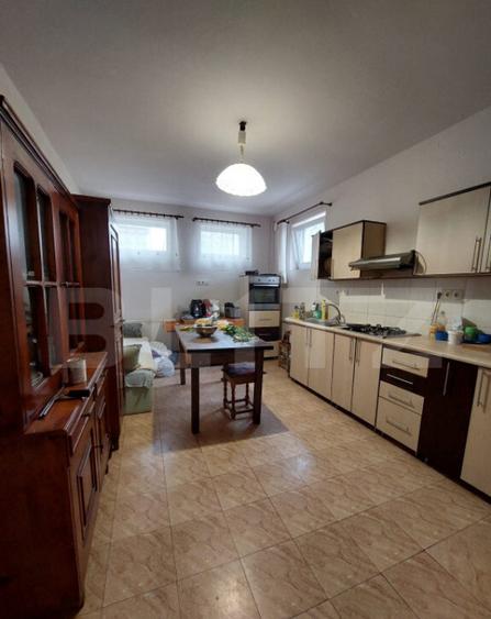 Casa/Spatiu Comercial, 620 mp, pe 3 nivele: demisol, parter, - 8