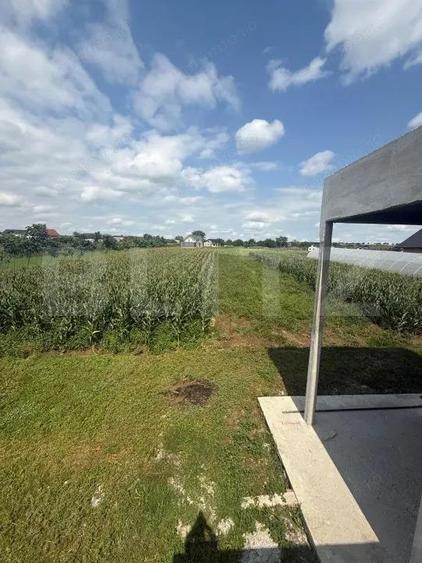 Casa/Vila 450 mp utili, 8000 mp teren + casa in constructie, Plopeni, SV - 16