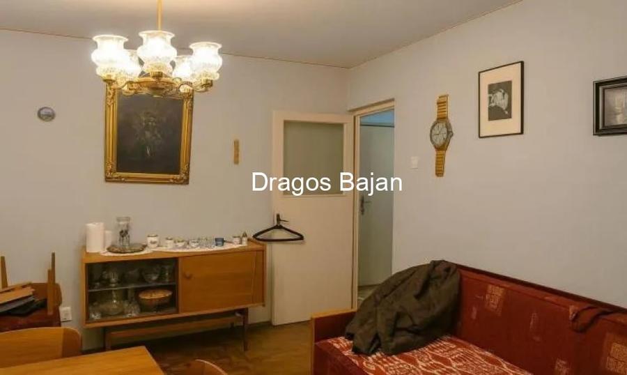 Sala Palatului // vedere spate // balcon - 11