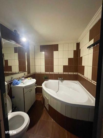 particular inchiriez apartament 3 camere zona Margeanului - 4