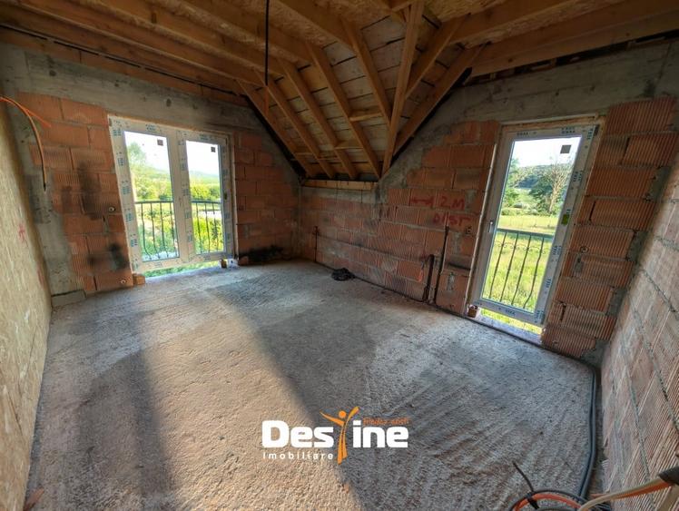 Dobrovat - Casa la Rosu P+1+Pod 129 mp Utili 1000 mp Teren - 14