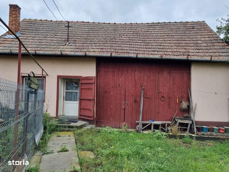 Teren generos 1411 mp cu casa veche si utilitati, zona centrala - 9