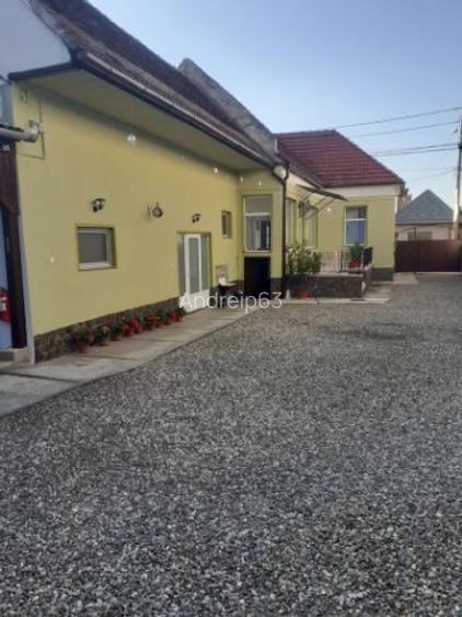 Casa zona ultracentrală, vis-a-vis PENNY Săcele, 2000 mp