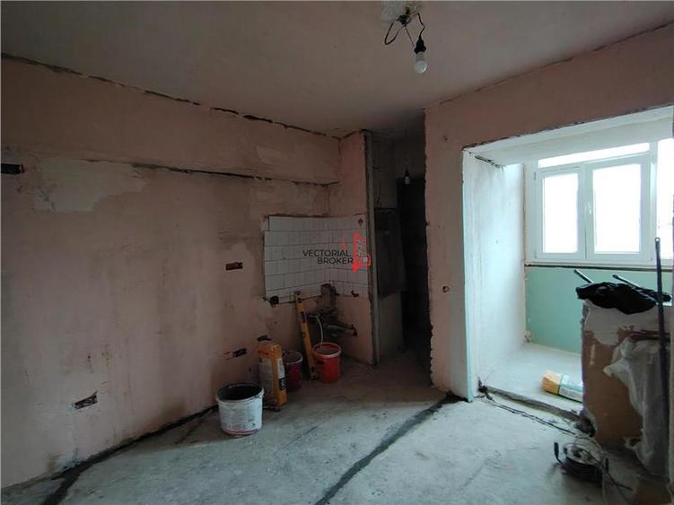 Apartament 4 camere Metrou Obor In Renovare - 3