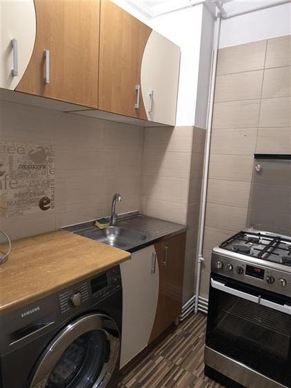 De inchiriat garsoniera utilata si mobilata, zona Grivitei, Brasov - 7