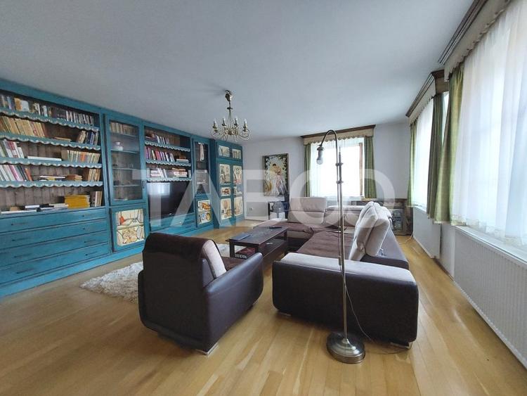 Casa de vanzare specific sasesc si atelier pret avantajos Cisnadioara - 1