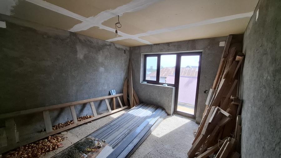 Stradal DN7, vila semifinisata, deschidere pe ambele capete - 24