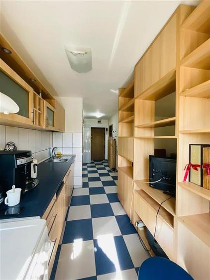 VANZARE GARSONIERA ZONA  MIRCEA VODA NERVA TRAIAN SECTOR 3 - 8