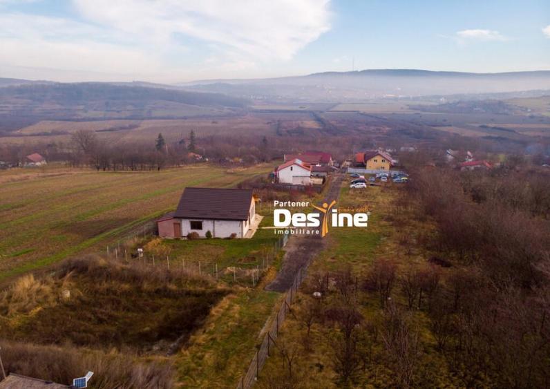 Casa individuala la ro?u cu utilia?i ?i 570 mp teren C - 18