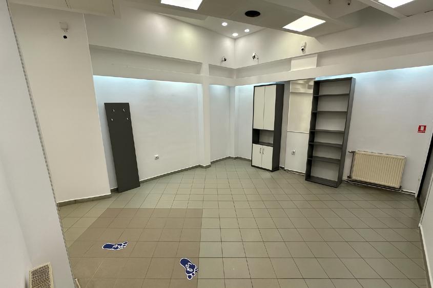 Spatiu Comercial de Inchiriat 68 mp Ultracentral cu Vitrina la Stada Posta nr 1 - 7