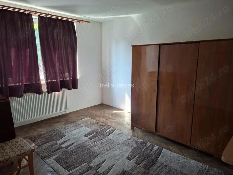 Inchiriez in 7 Noiembrie apt. 2 camere, decomandate, et.1 Inchiriez in 7 Noiembrie apt. 2 camere, decomandate, et.1
