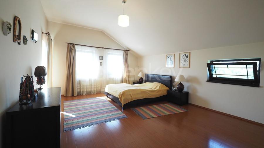 Vila cu 6 camere | gradina atent amenajata | garaj - 13