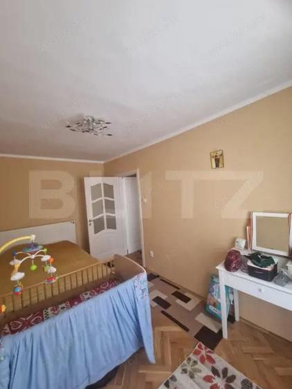 Apartament decomandat 3 camere, mobilat, etaj 3 Sagului - 1