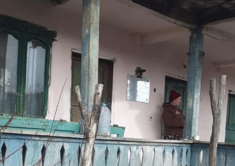 Vand casa ?i teren 1.549 mp in Bradet, com. Matasari - 2