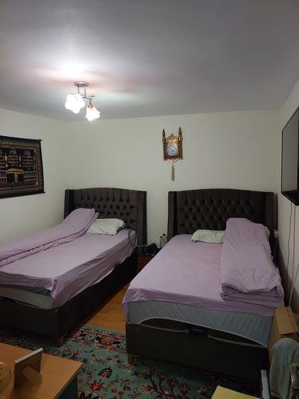 Casă cu 4 camere decomandat în Central
