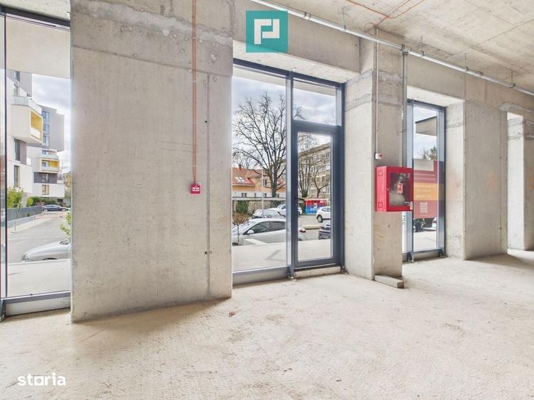 Spațiu comercial, de 81 mp, în Tipografilor
