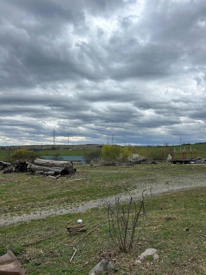 Inchiriez teren intravilan, cu acces din E60 - 4