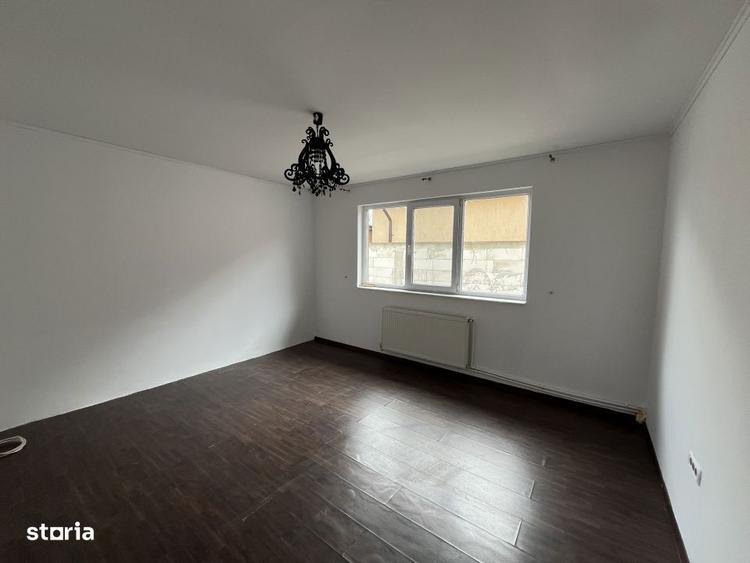 Oportunitate! Casa la sol 3 camere, zona deosebita, Valu lui Traian! - 2