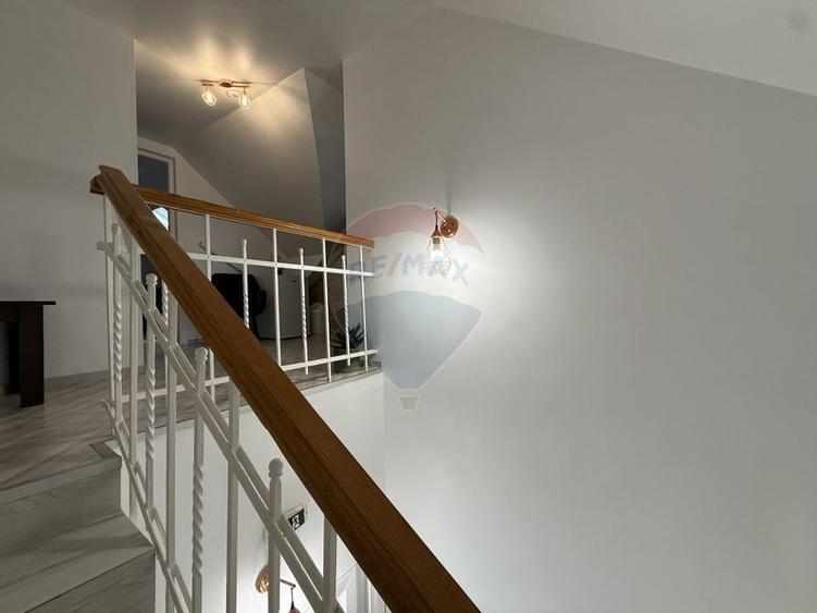 Casa / Pensiune cu 12 camere de vanzare in zona Eforie Sud Constanta - 16