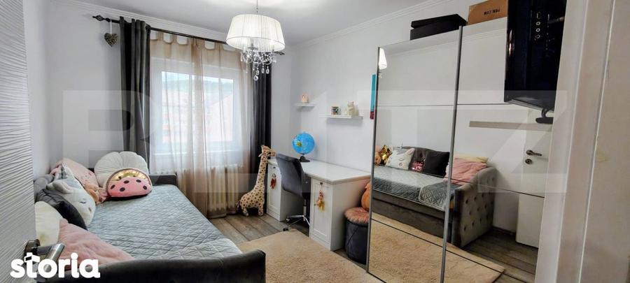 Apartament spatios cu 4 camere, complet mobilat si renovat modern, zon - 4
