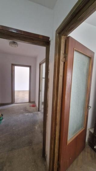 CENTRAL-  2 CAMERE DECOMANDAT,ETAJ 2, DE RENOVAT - 7