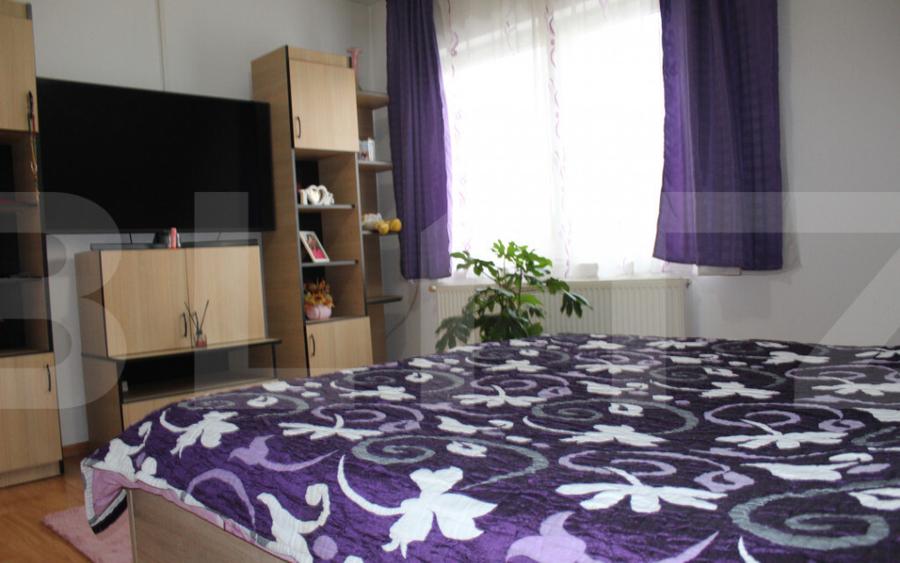 Casa cu etaj ?i spa?iu comercial, vedere la partia de sc - 9