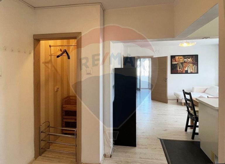 Vanzare apartament spatios,  3 camere - Metrou 1Mai - 27