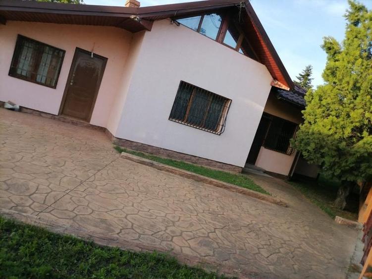 Casă individuală cu 5 camere cu Garaj în Vlădeni