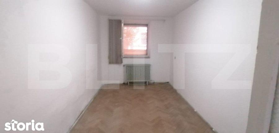 Casă cu 5 camere cu Teren 369 Mp în Central