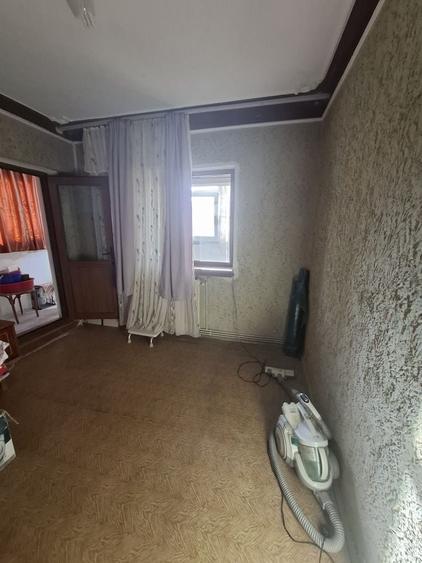 Apartament cu 3 camere decomandat în Bularga