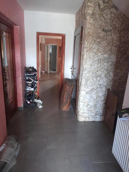 Casă cu 5 camere cu Teren 500 Mp în Central