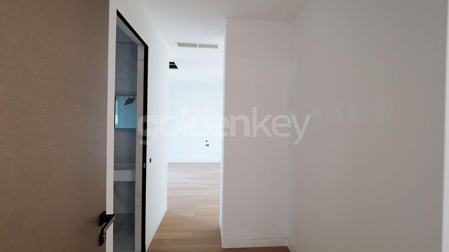 Apartament cu 4 camere decomandat în Floreasca