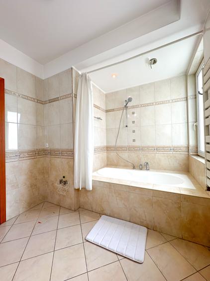 Apartament cu 3 camere decomandat, mobilat în Primăverii
